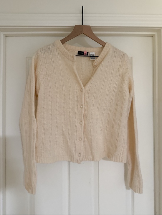 Sweaters - Lambswool Cream Sweater with Pearl details
